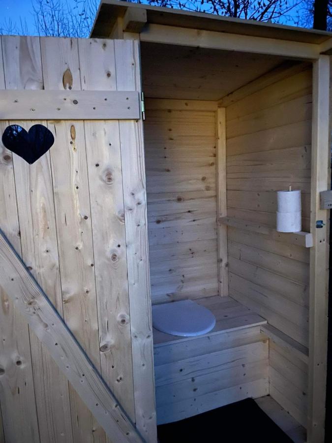 Chateau Moravany - Apartmany, Teepee A Wellness Ronov Nad Doubravou Zewnętrze zdjęcie