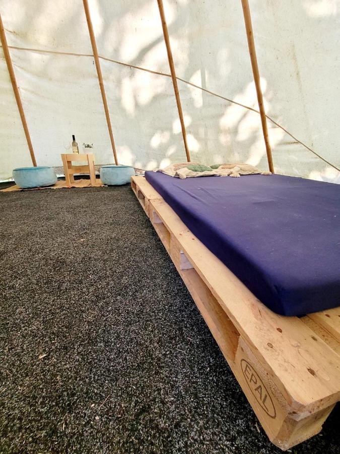 Chateau Moravany - Apartmany, Teepee A Wellness Ronov Nad Doubravou Zewnętrze zdjęcie