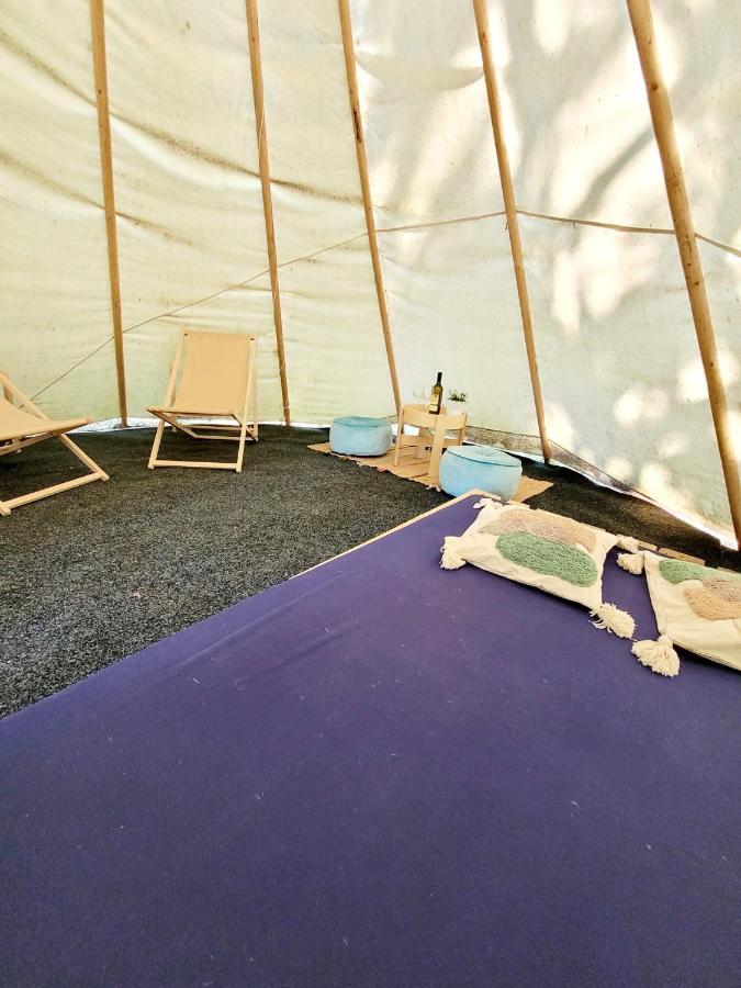 Chateau Moravany - Apartmany, Teepee A Wellness Ronov Nad Doubravou Zewnętrze zdjęcie